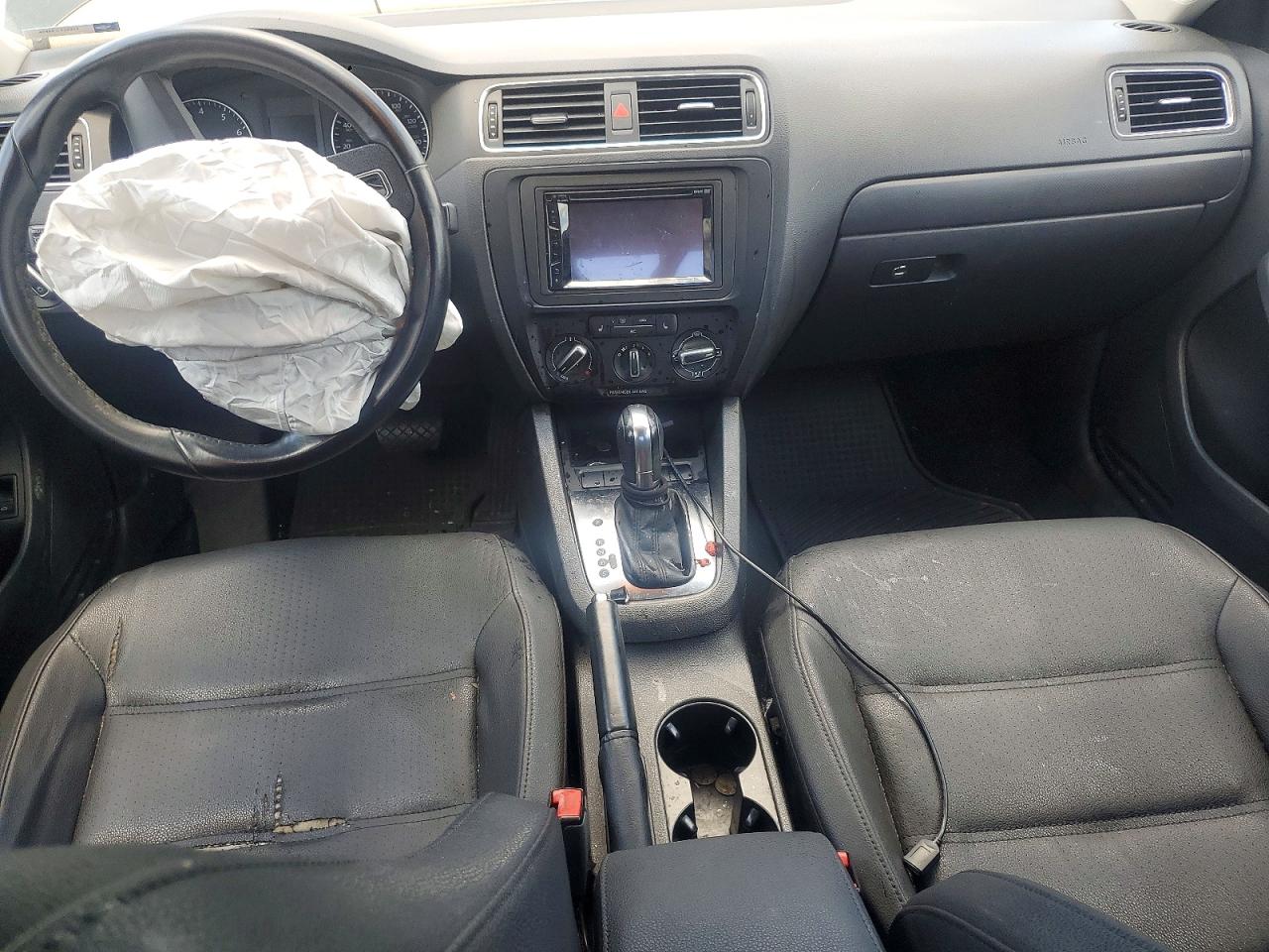 2012 VOLKSWAGEN JETTA SE photo 15