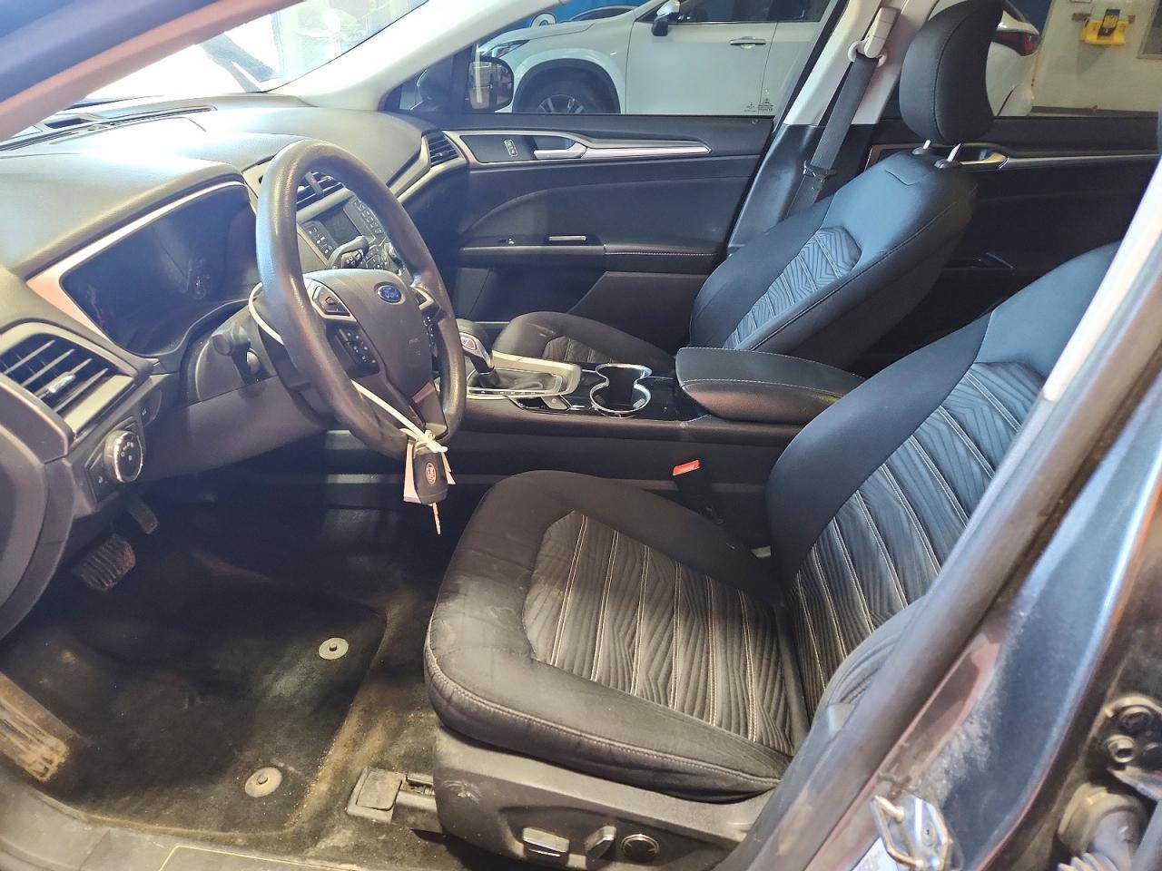 2016 FORD FUSION SE photo 13