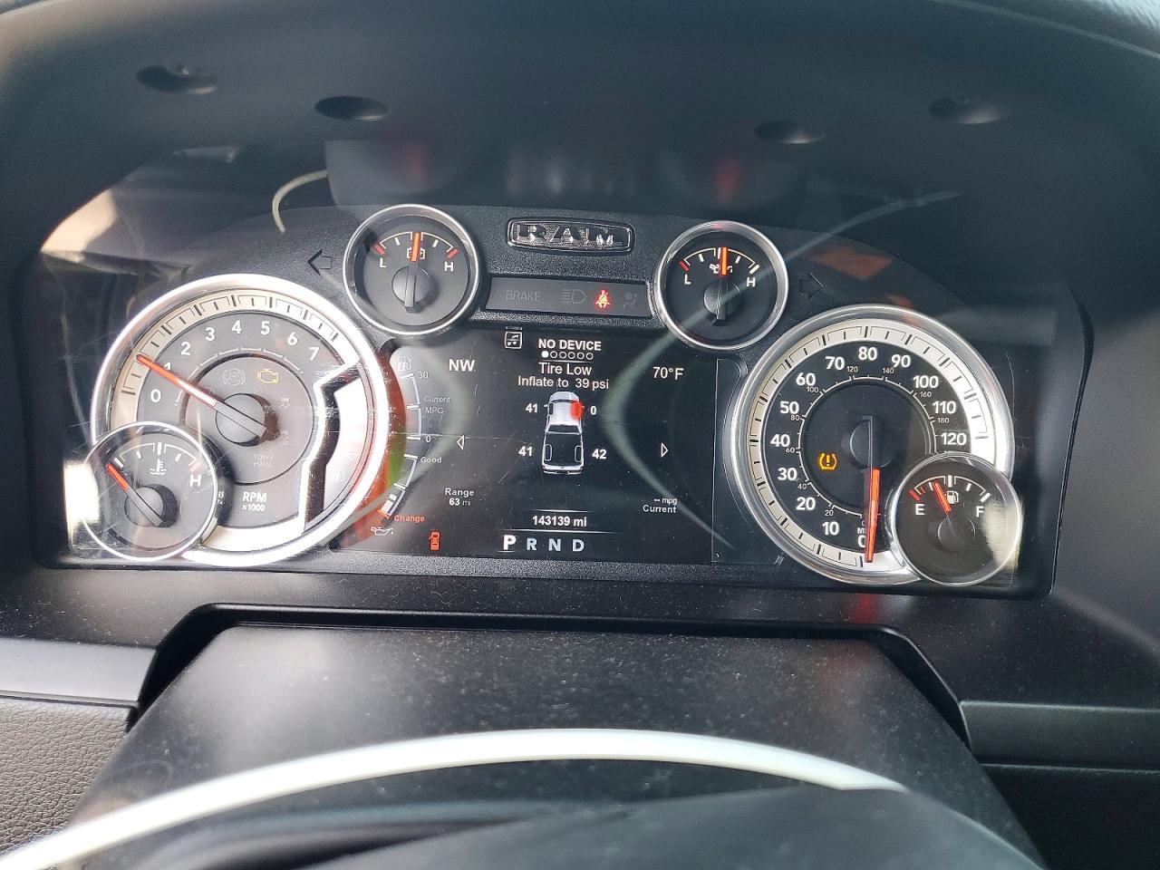 2015 RAM 1500 SPORT photo 25