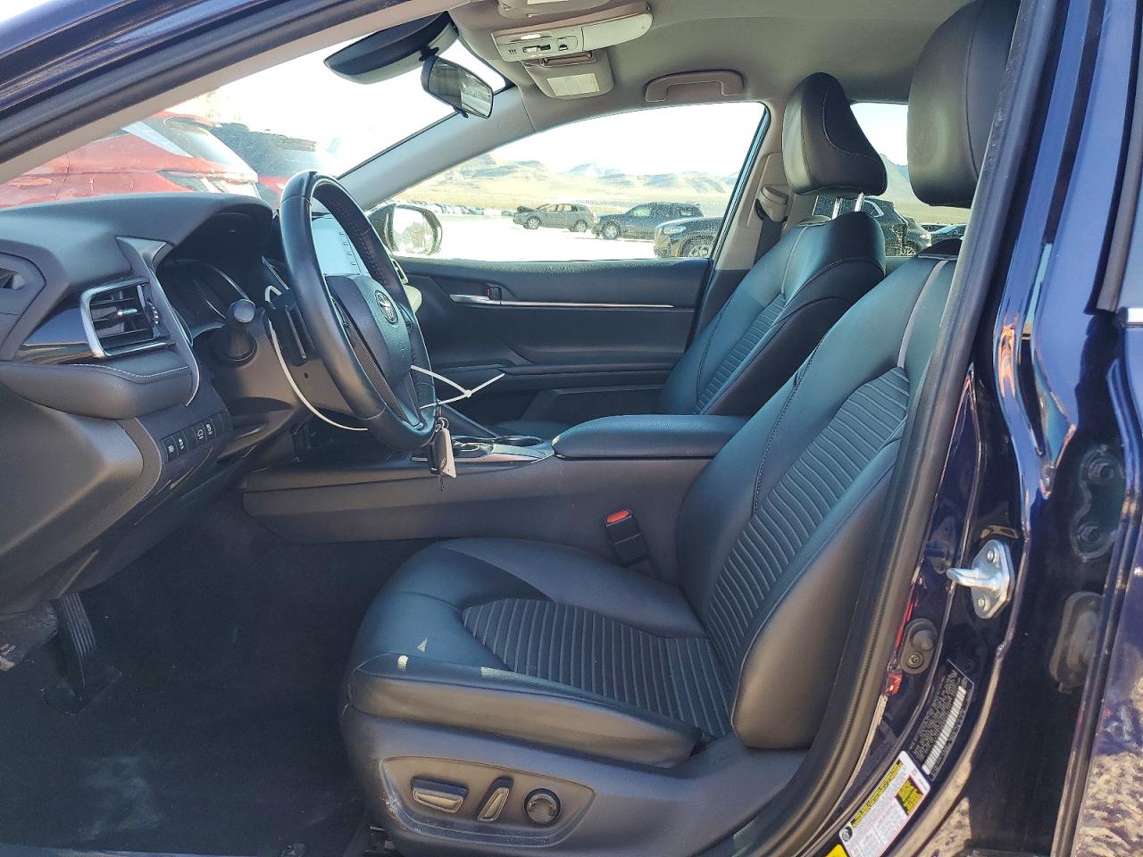 2021 TOYOTA CAMRY SE photo 7