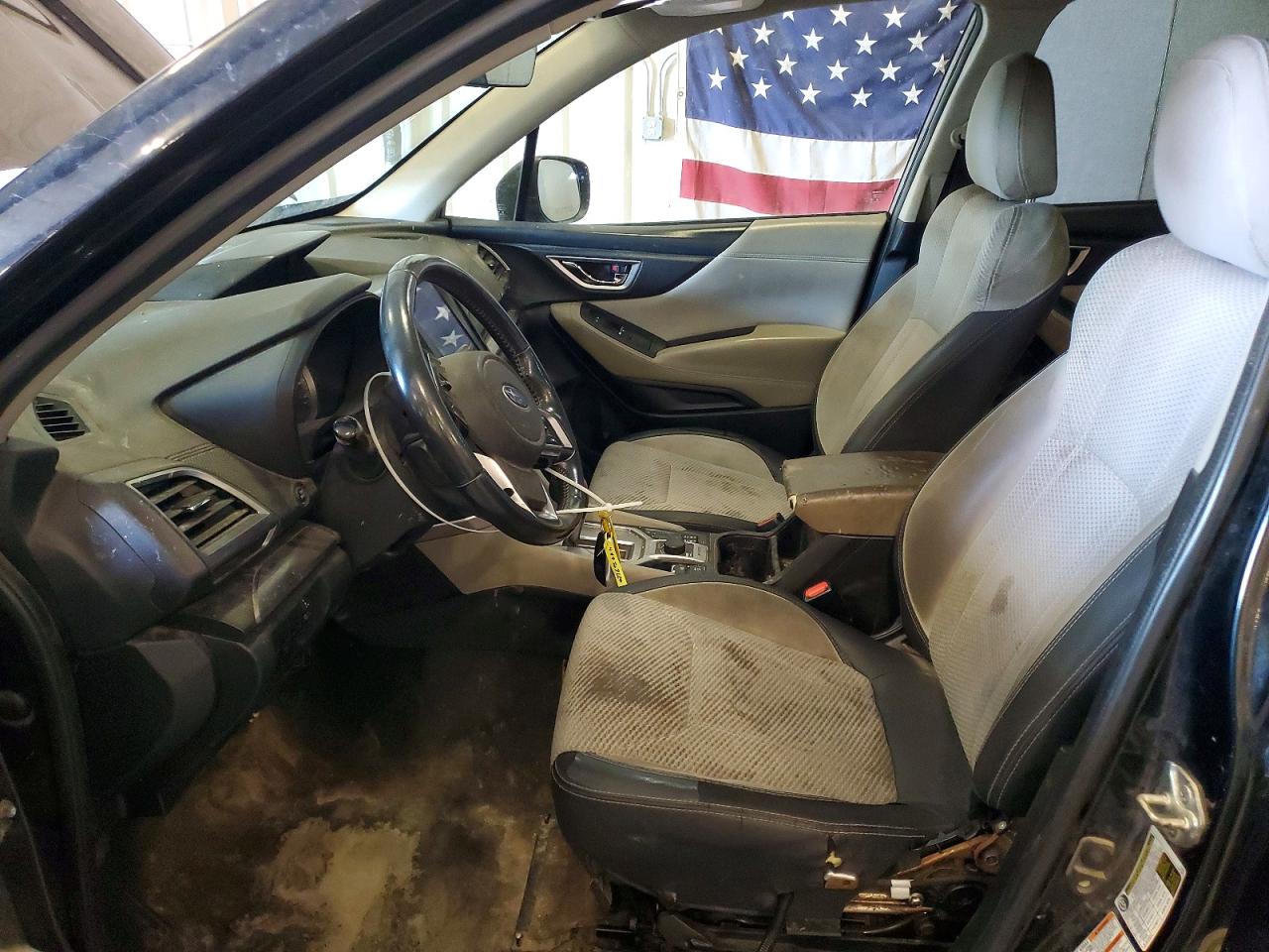 2019 SUBARU FORESTER PREMIUM photo 19