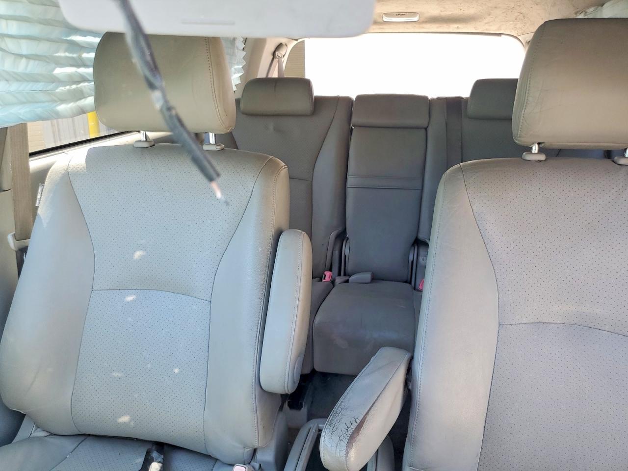 2005 TOYOTA HIGHLANDER LIMITED photo 19
