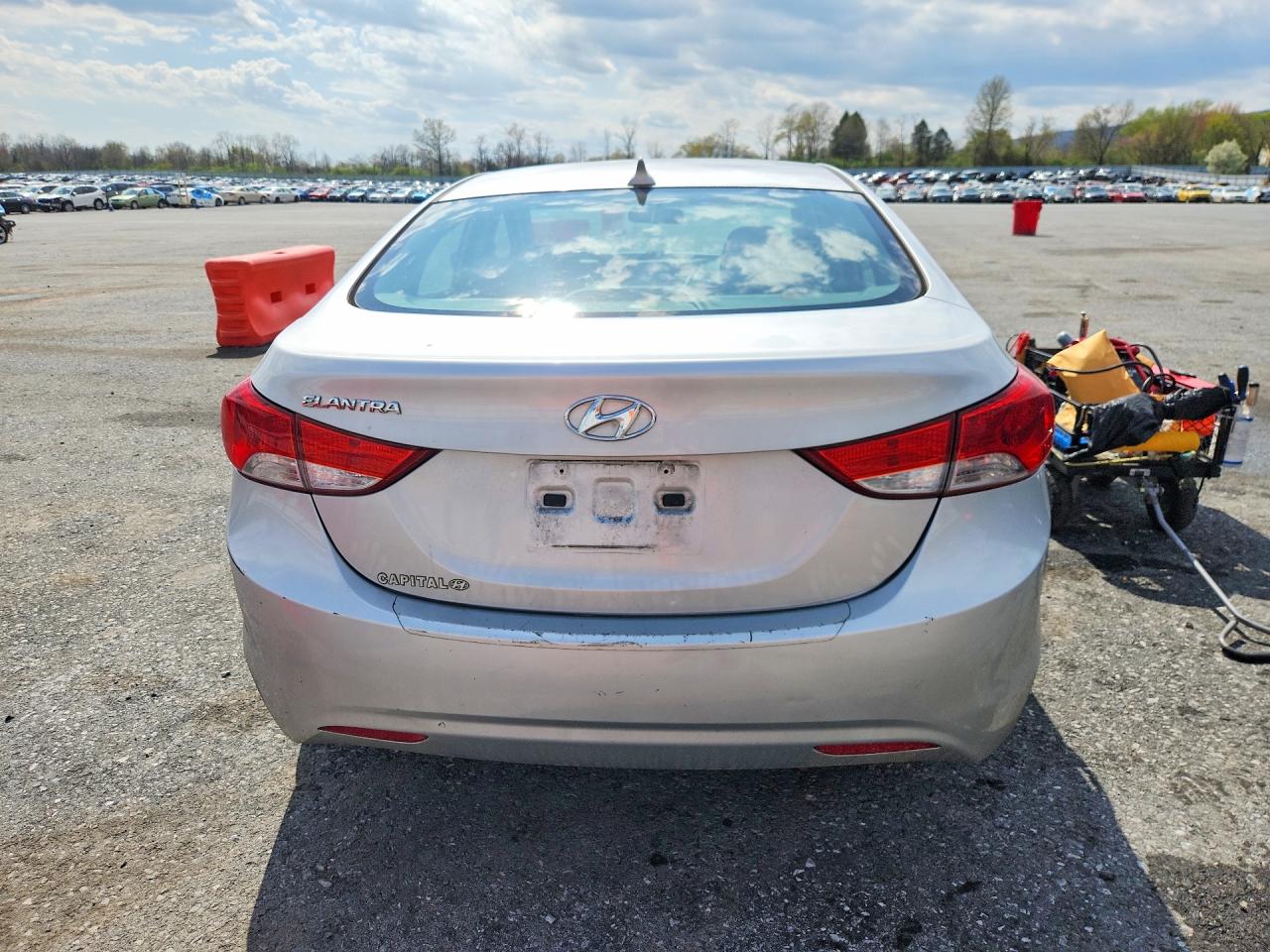 2012 HYUNDAI ELANTRA GLS photo 11