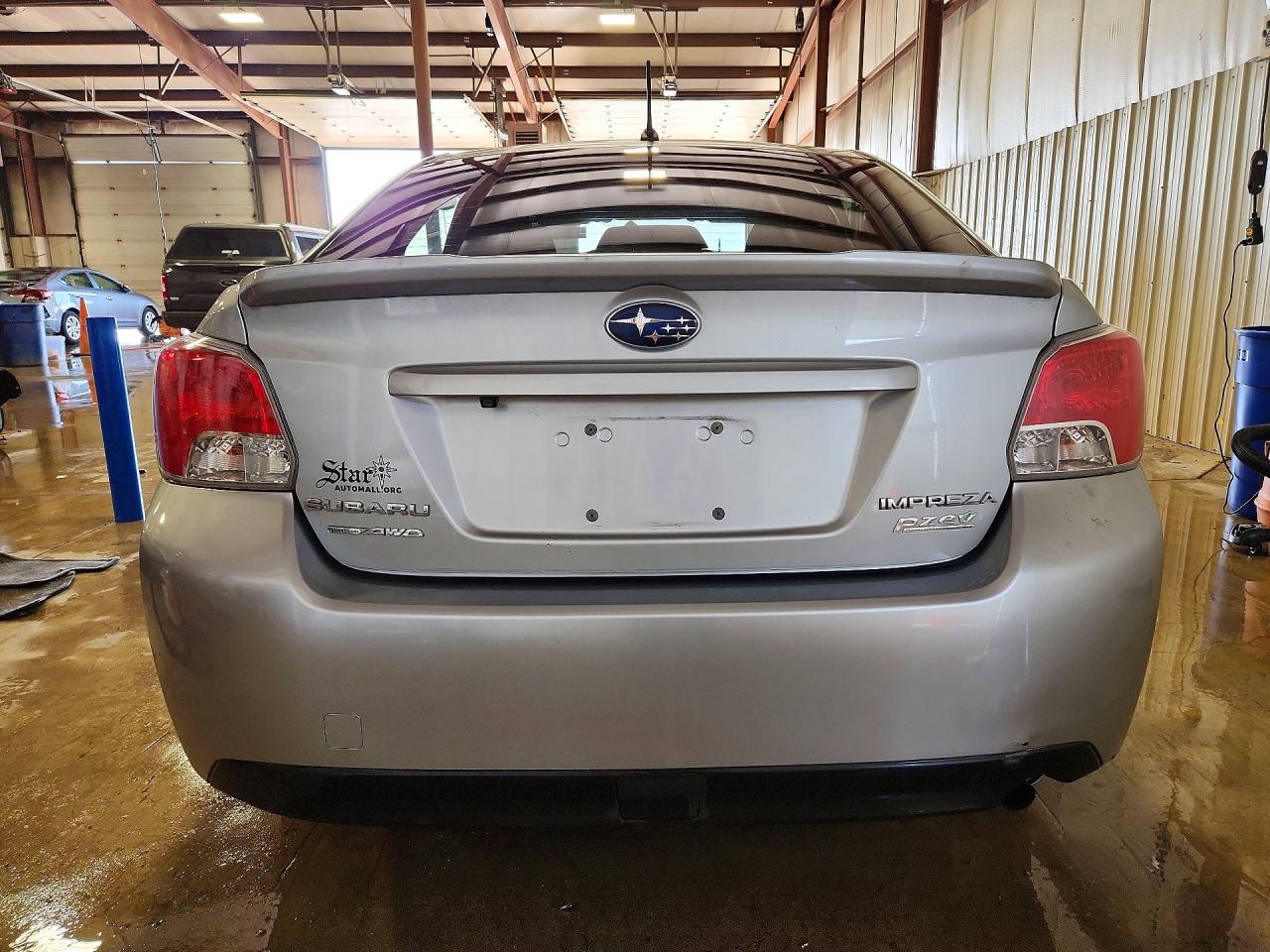 2016 SUBARU IMPREZA photo 16