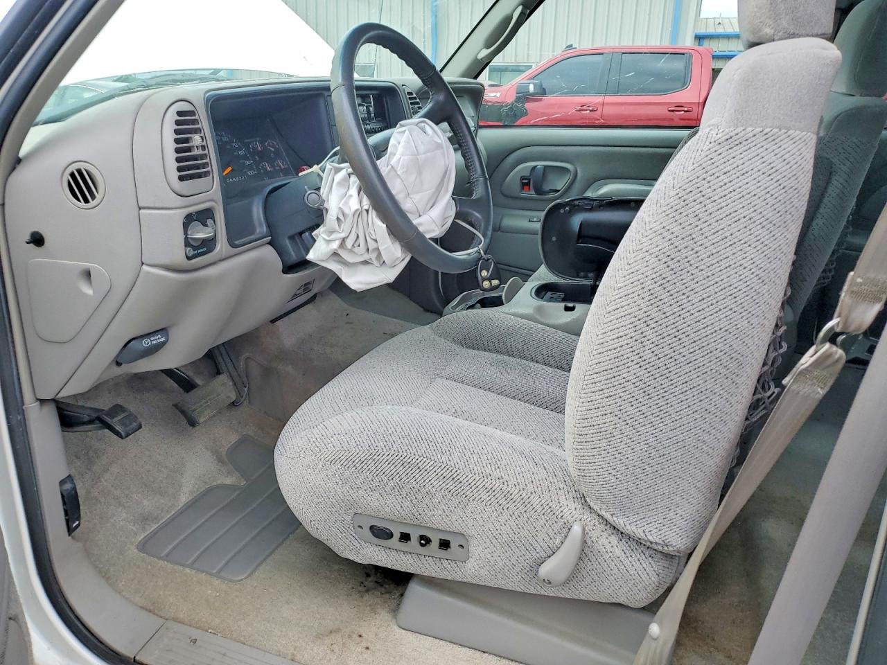 1999 GMC SUBURBAN C1500 photo 13