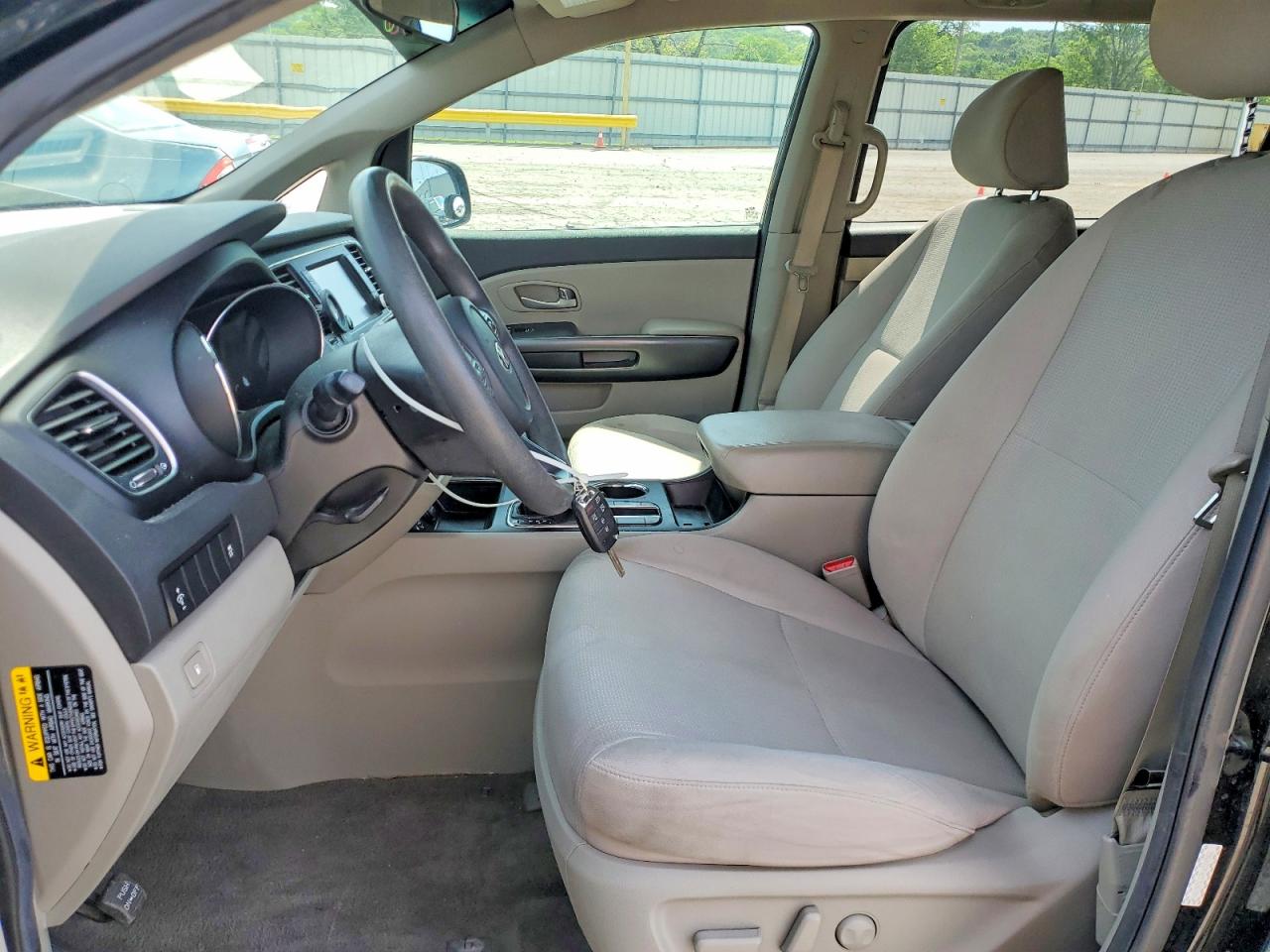 2019 KIA SEDONA LX photo 13