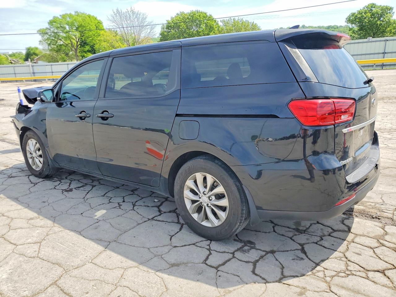 2019 KIA SEDONA LX photo 3
