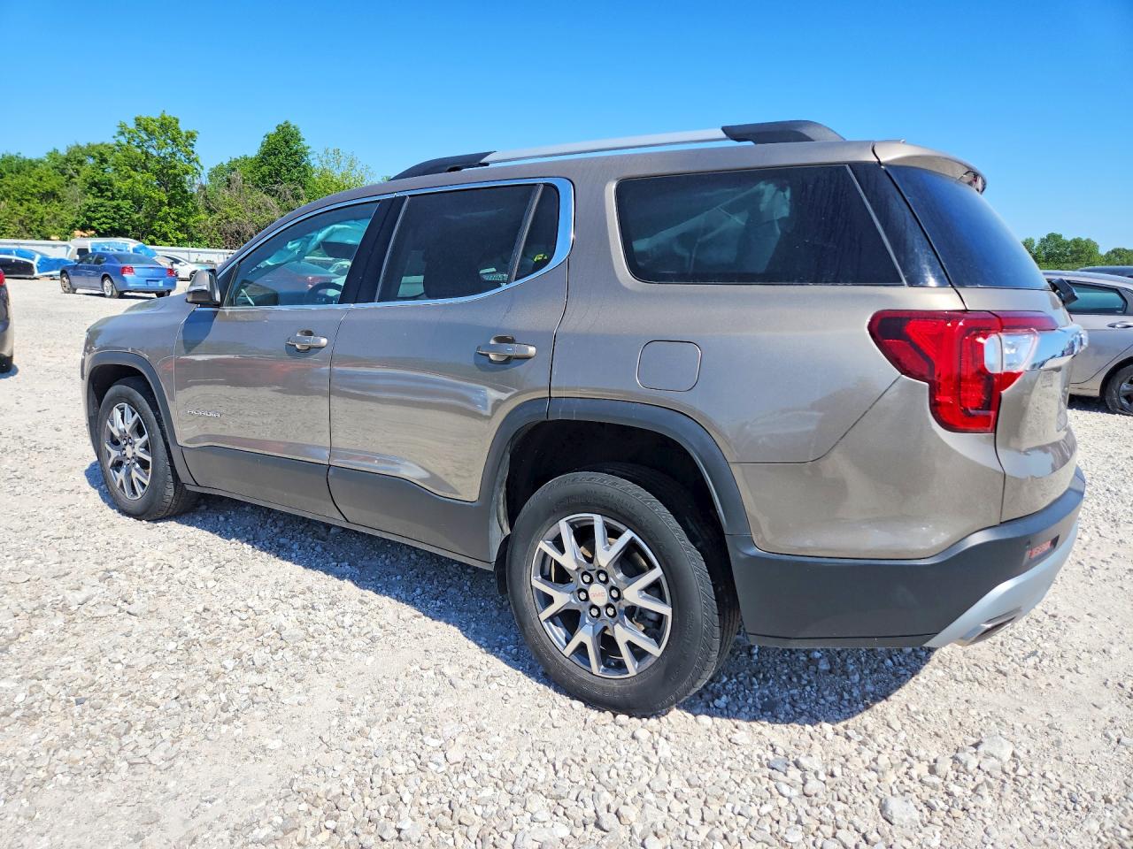 2023 GMC ACADIA SLT photo 3