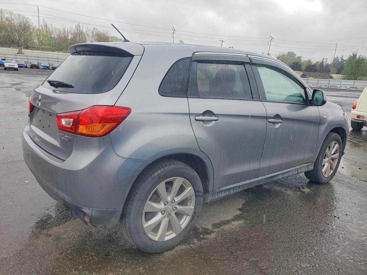 2014 MITSUBISHI OUTLANDER SPORT ES photo 5