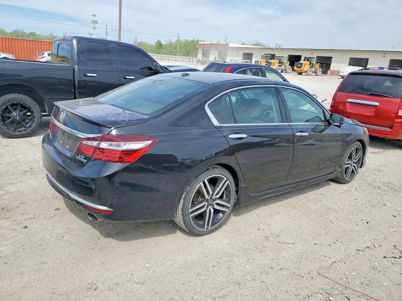 2016 HONDA ACCORD TOURING photo 3