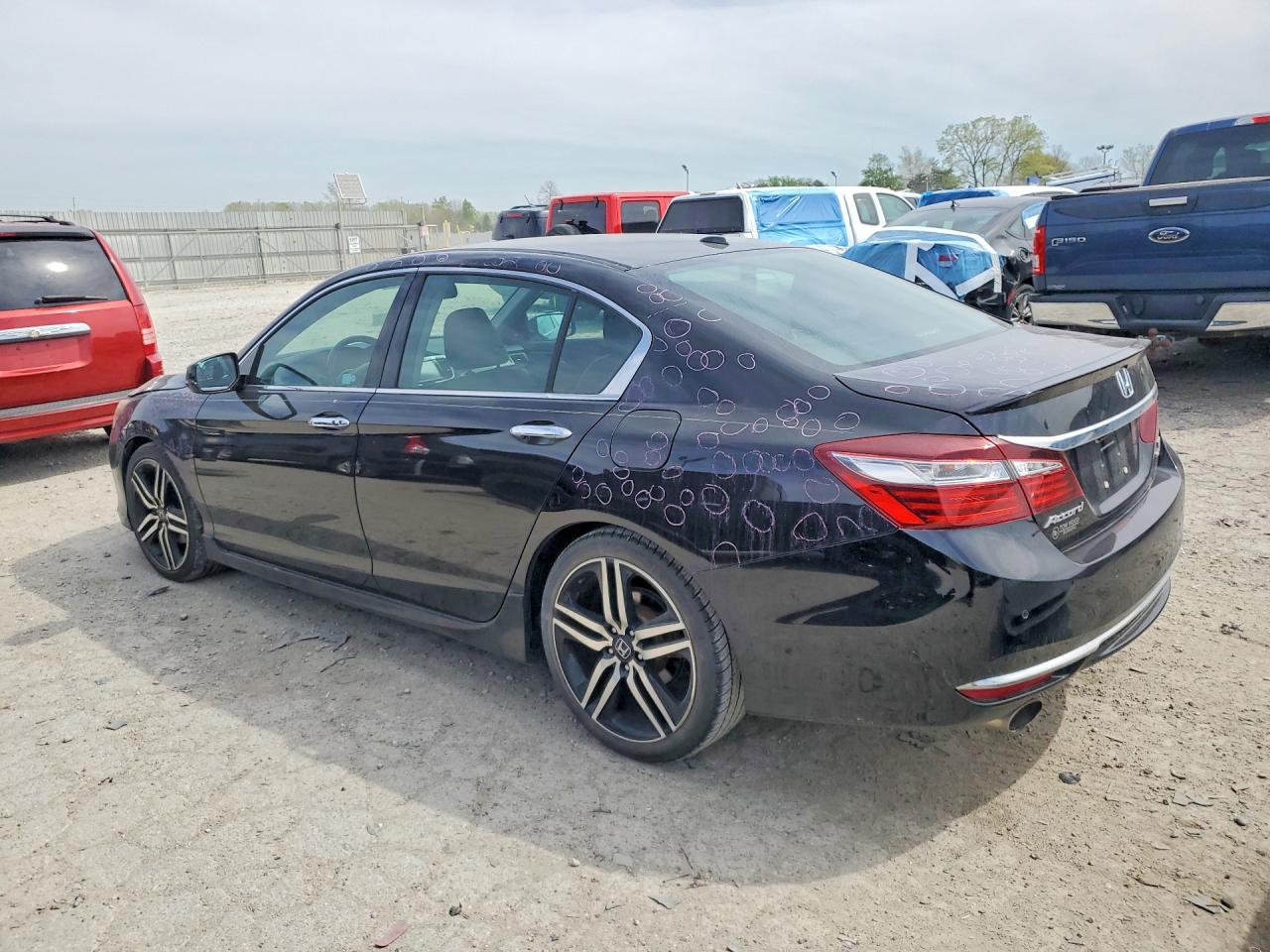 2016 HONDA ACCORD TOURING photo 2