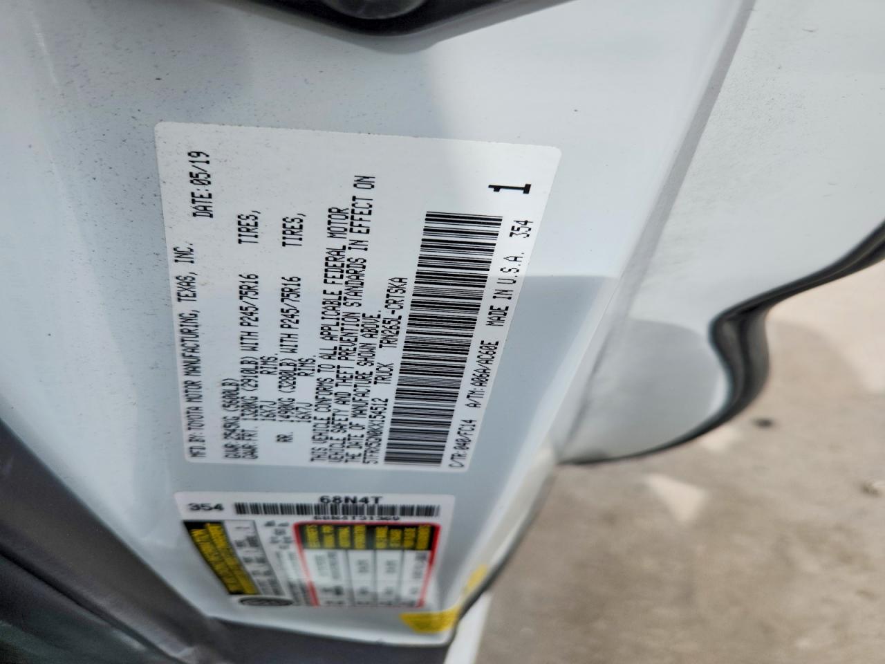 2019 TOYOTA TACOMA SR5 photo 23