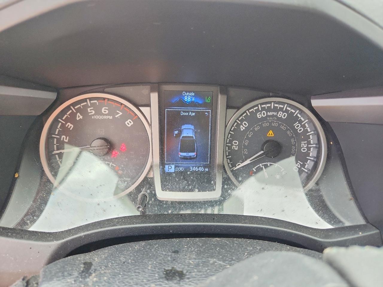 2019 TOYOTA TACOMA SR5 photo 17