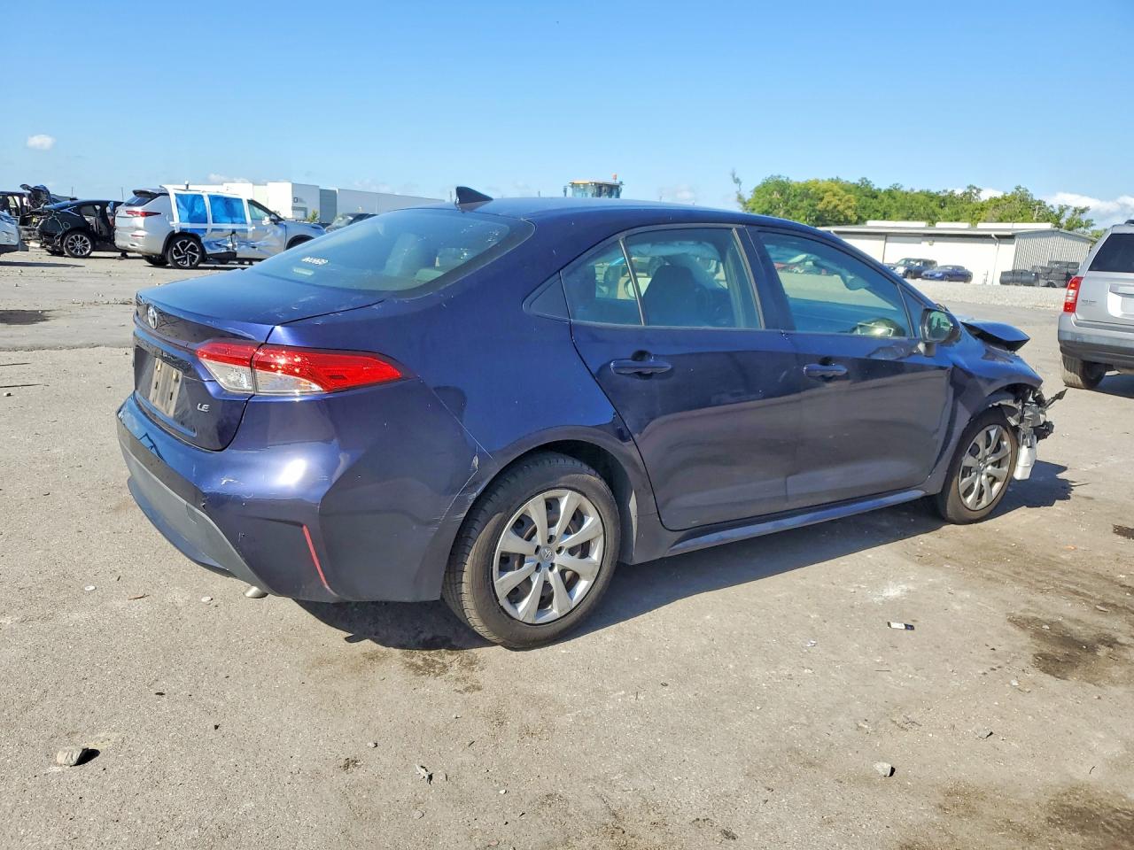 2020 TOYOTA COROLLA LE photo 3