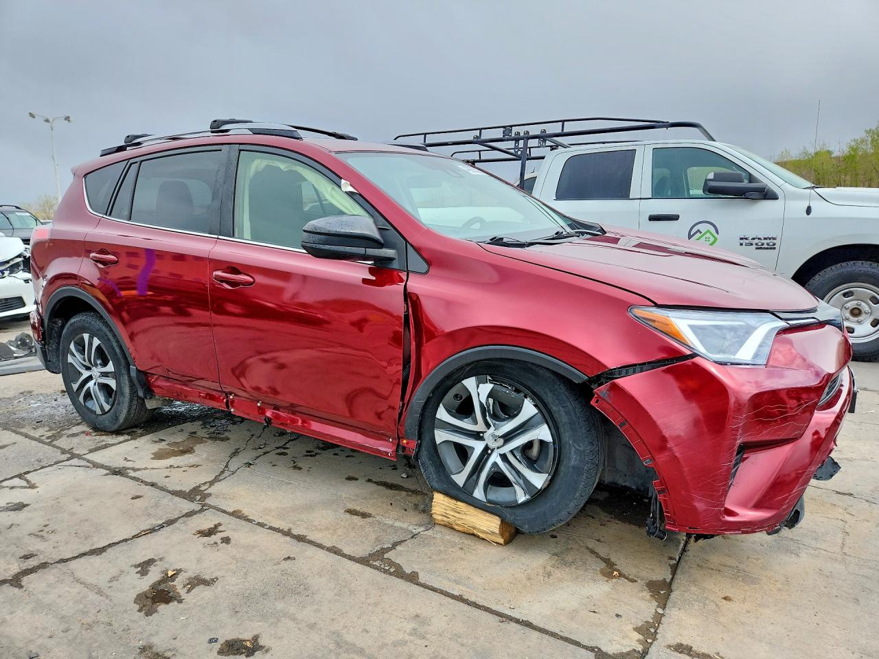 2018 TOYOTA RAV4 LE photo 7