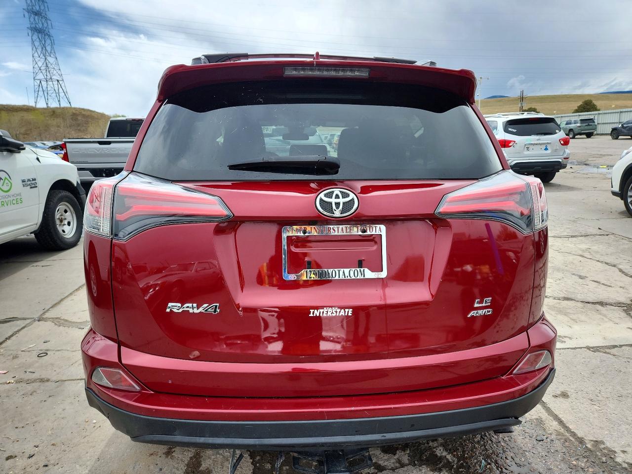 2018 TOYOTA RAV4 LE photo 11