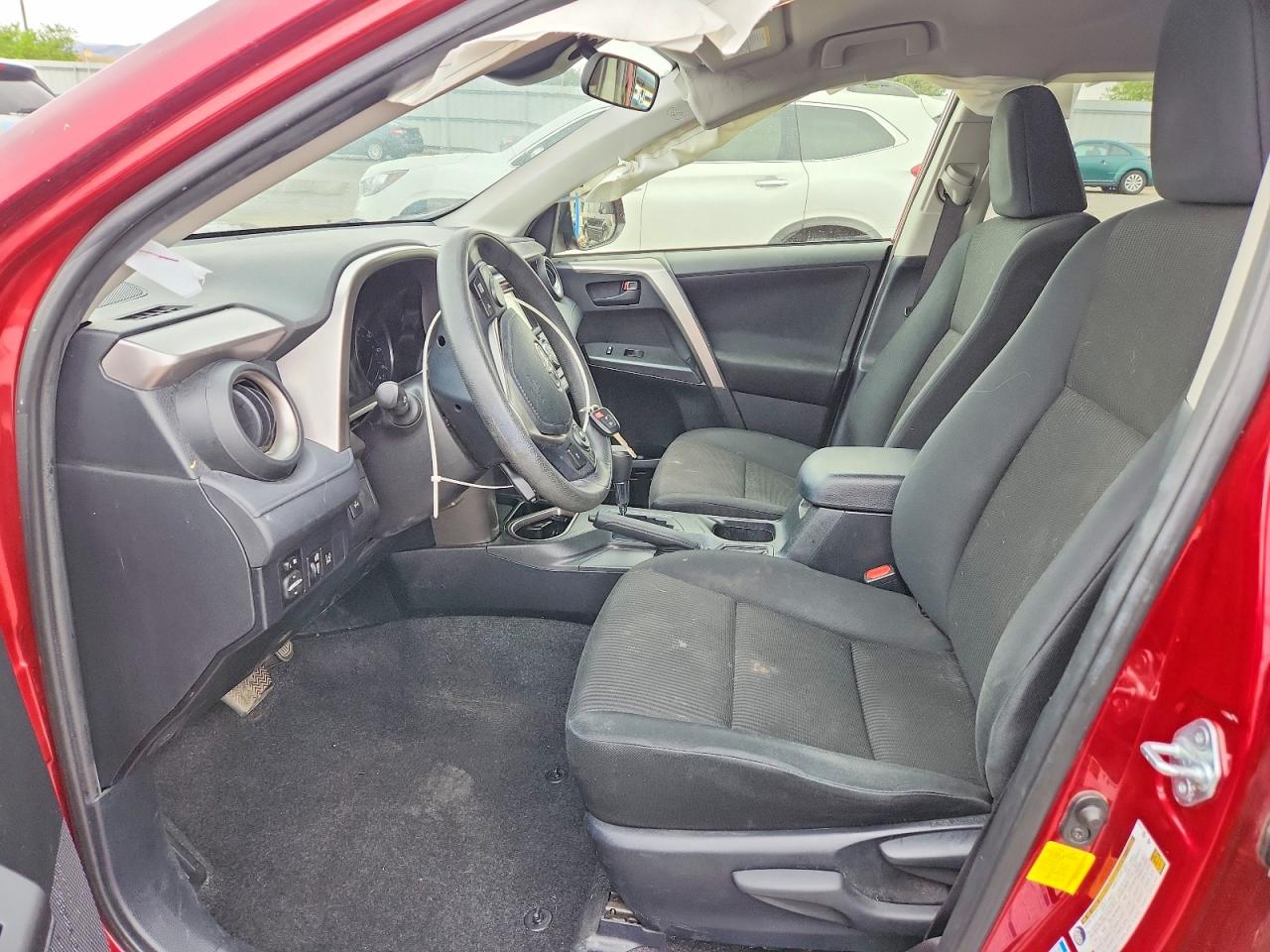 2018 TOYOTA RAV4 LE photo 13