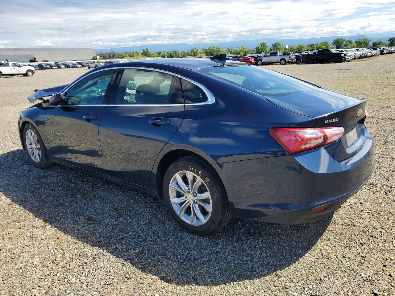 2020 CHEVROLET MALIBU LT photo 4
