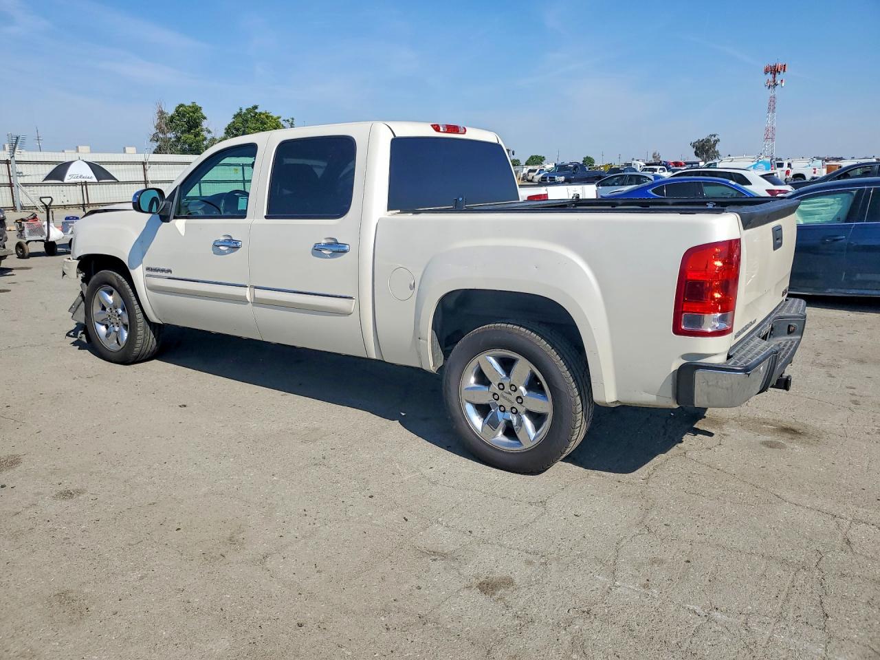 2012 GMC SIERRA C1500 SLT photo 2