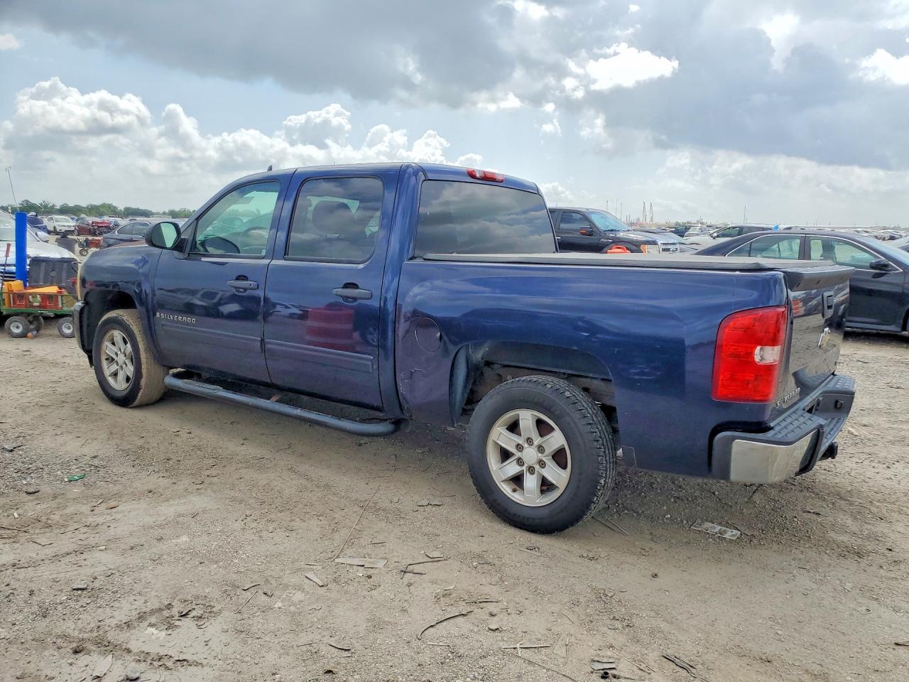 2009 CHEVROLET SILVERADO C1500 photo 3