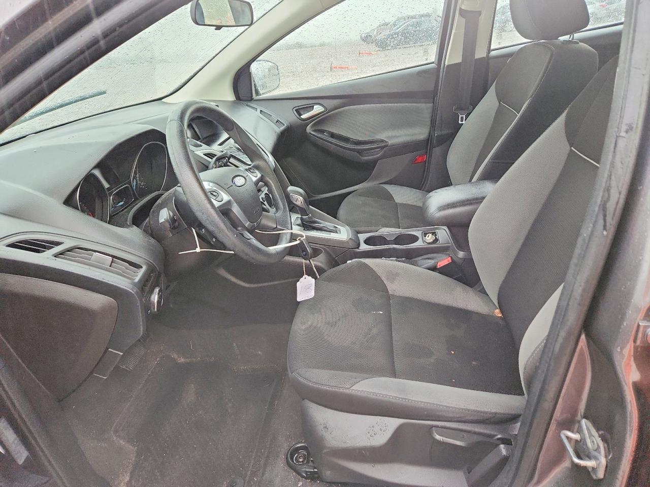 2014 FORD FOCUS SE photo 13