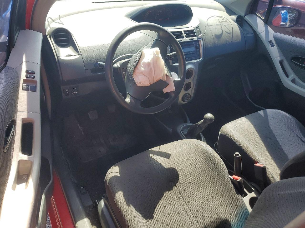2010 TOYOTA YARIS BASE photo 15