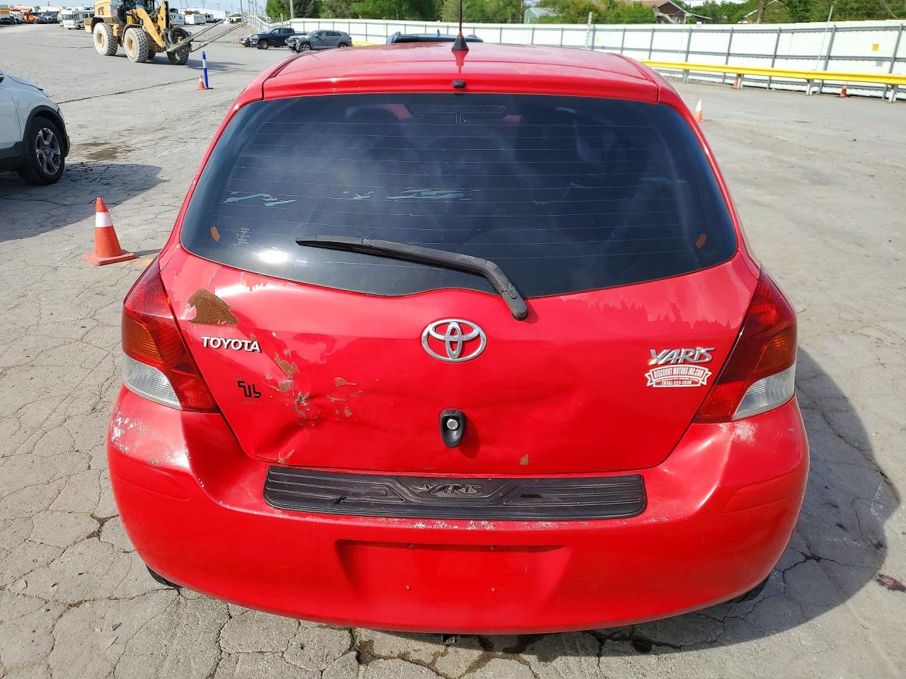 2010 TOYOTA YARIS BASE photo 11