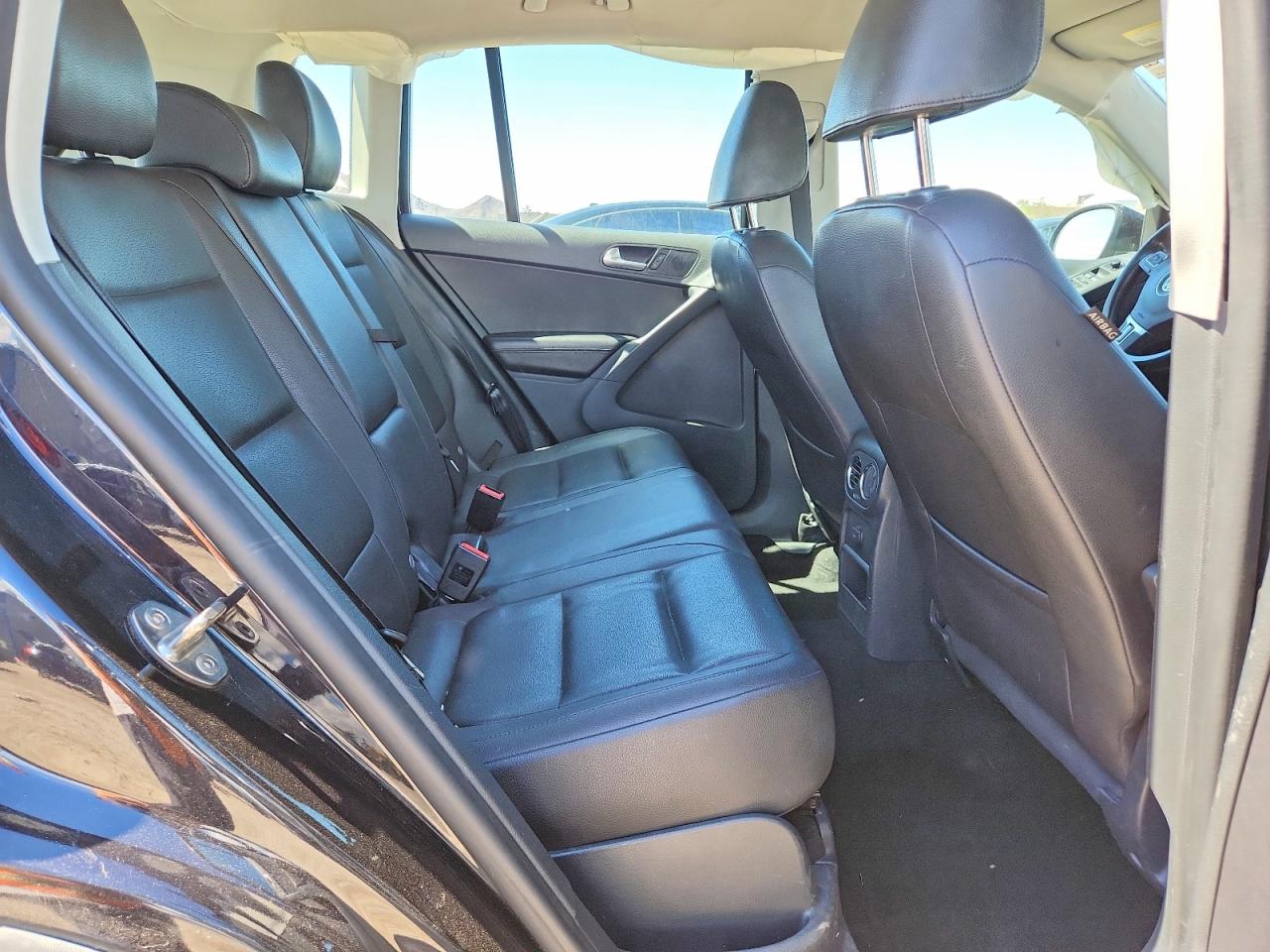 2017 VOLKSWAGEN TIGUAN S photo 10