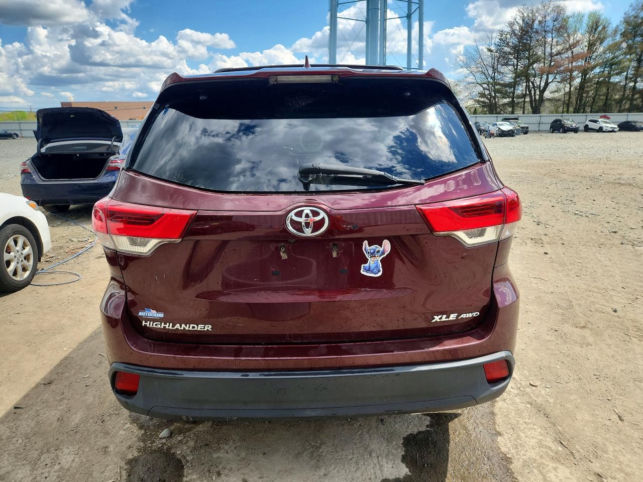 2017 TOYOTA HIGHLANDER XLE photo 6