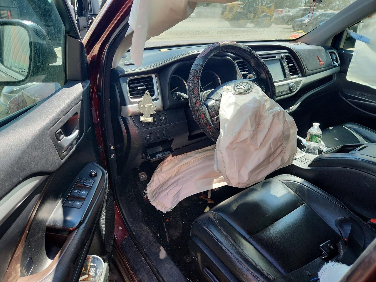 2017 TOYOTA HIGHLANDER XLE photo 8