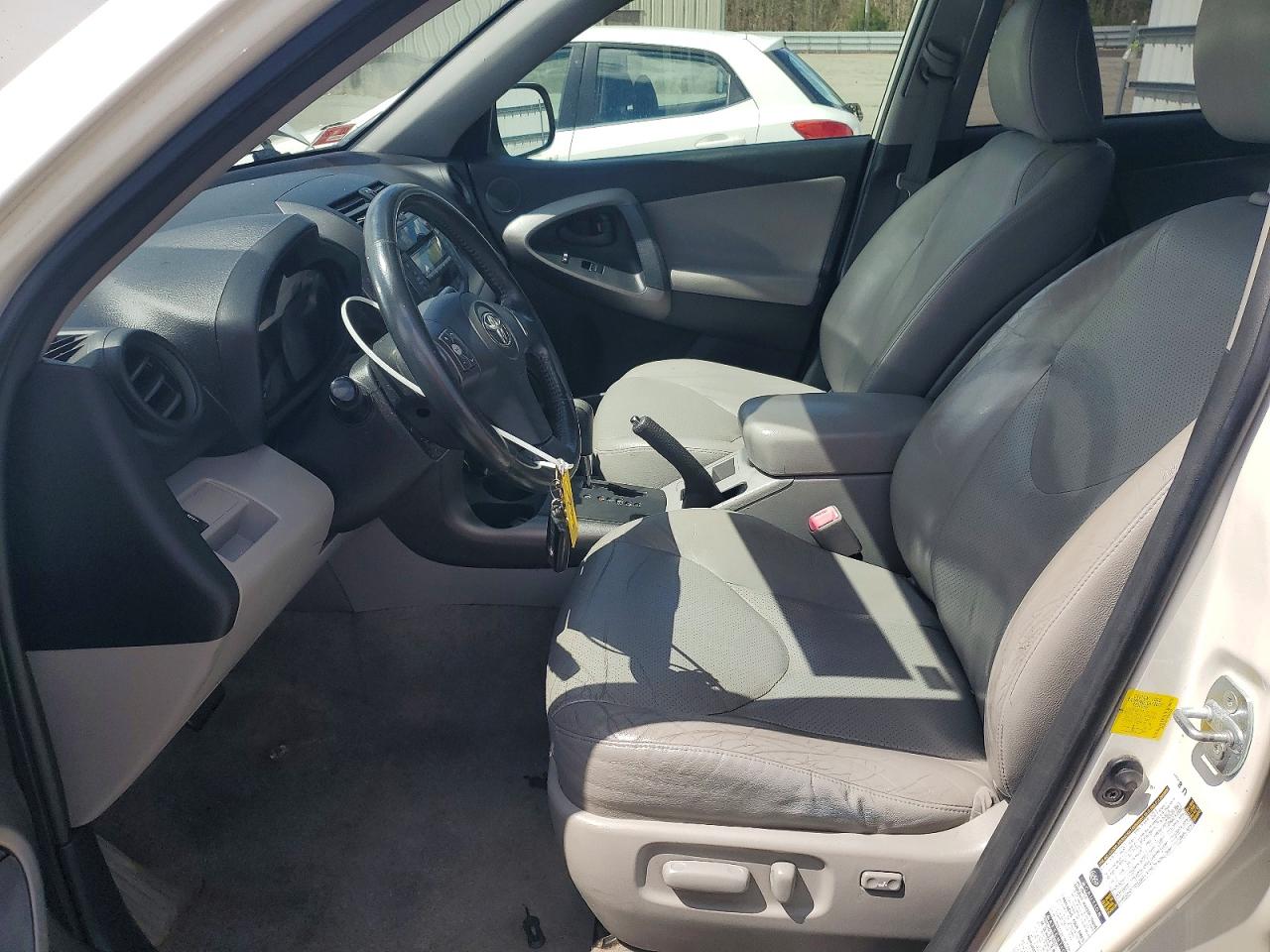 2011 TOYOTA RAV4 LIMITED photo 13
