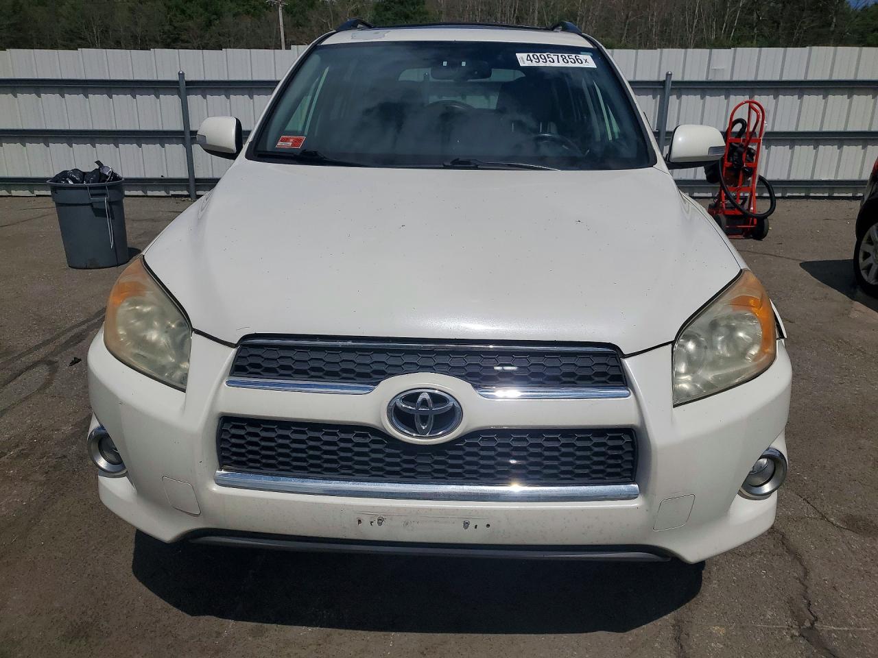 2011 TOYOTA RAV4 LIMITED photo 9