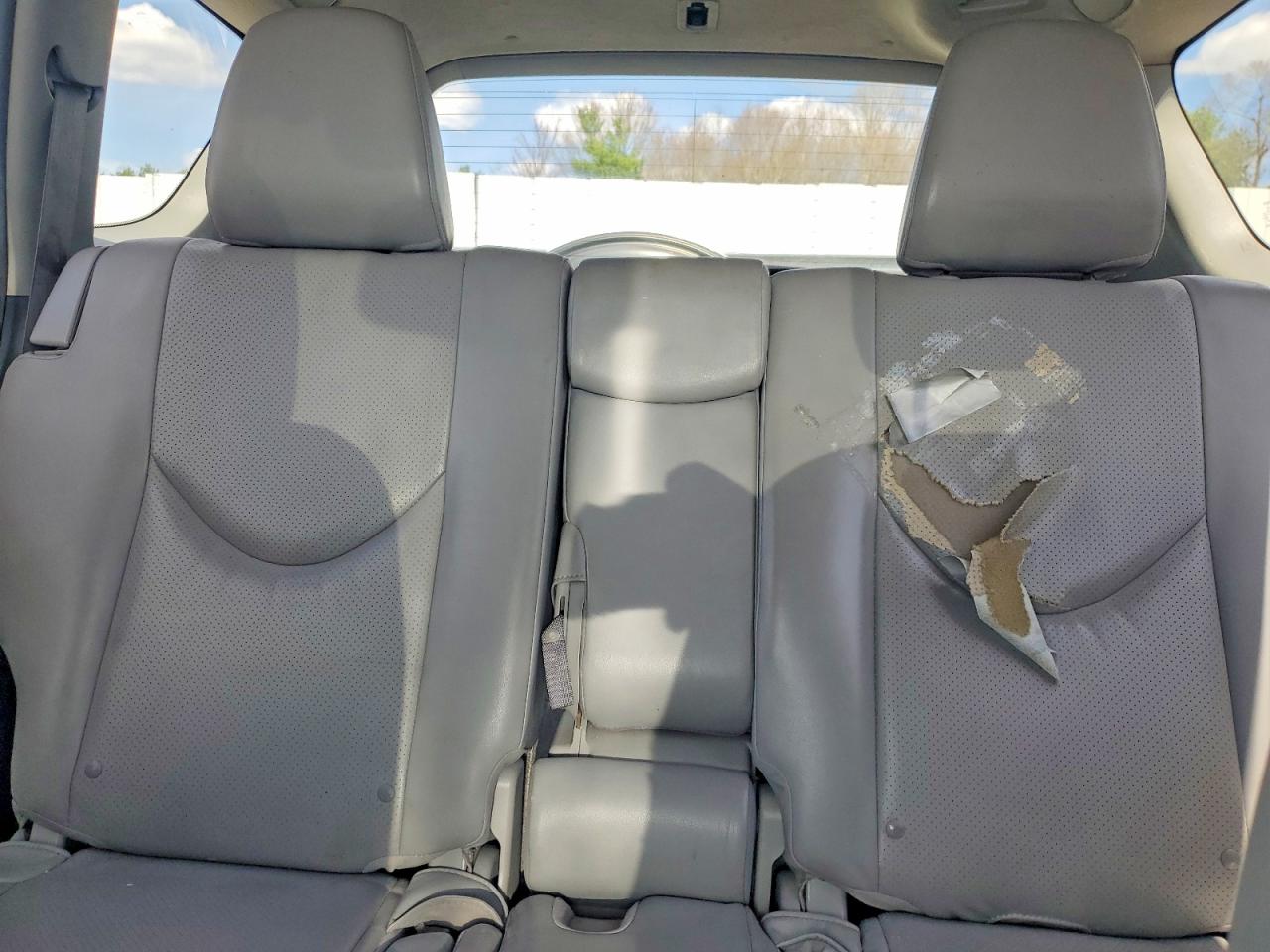 2011 TOYOTA RAV4 LIMITED photo 19