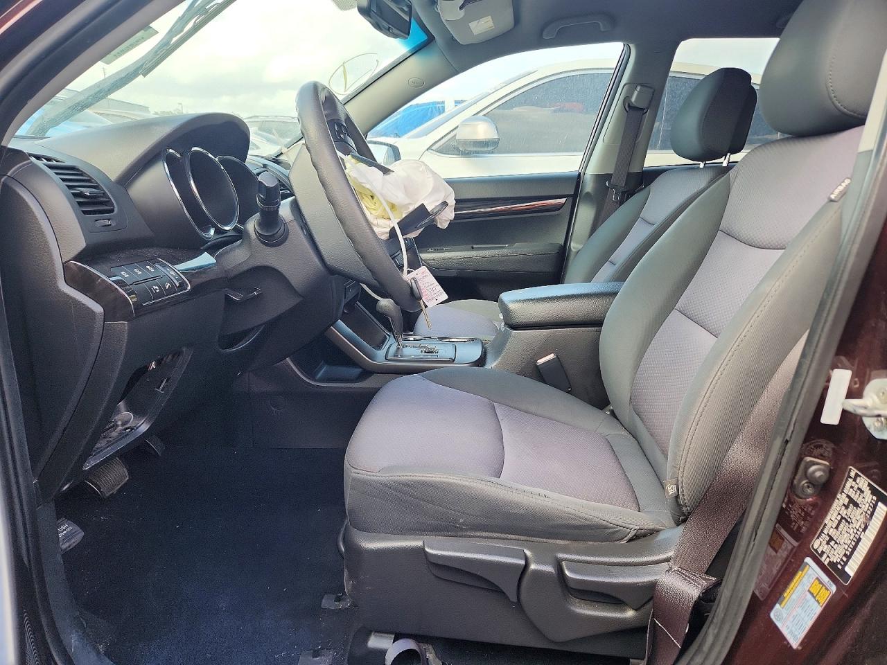 2012 KIA SORENTO photo 13