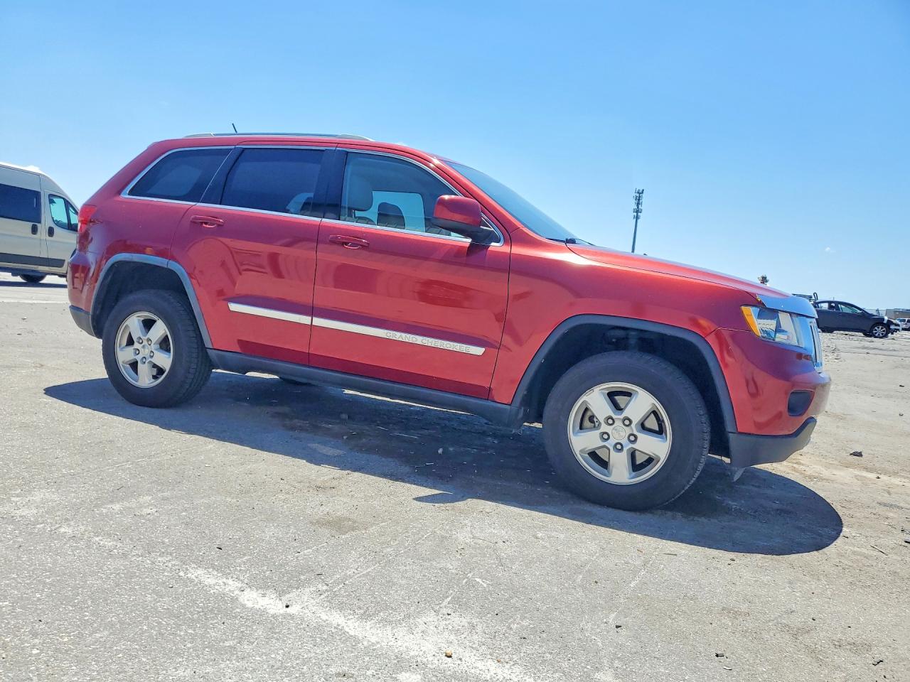 2012 JEEP GRAND CHEROKEE LAREDO photo 10