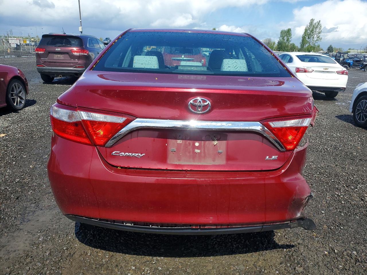 2016 TOYOTA CAMRY LE photo 11