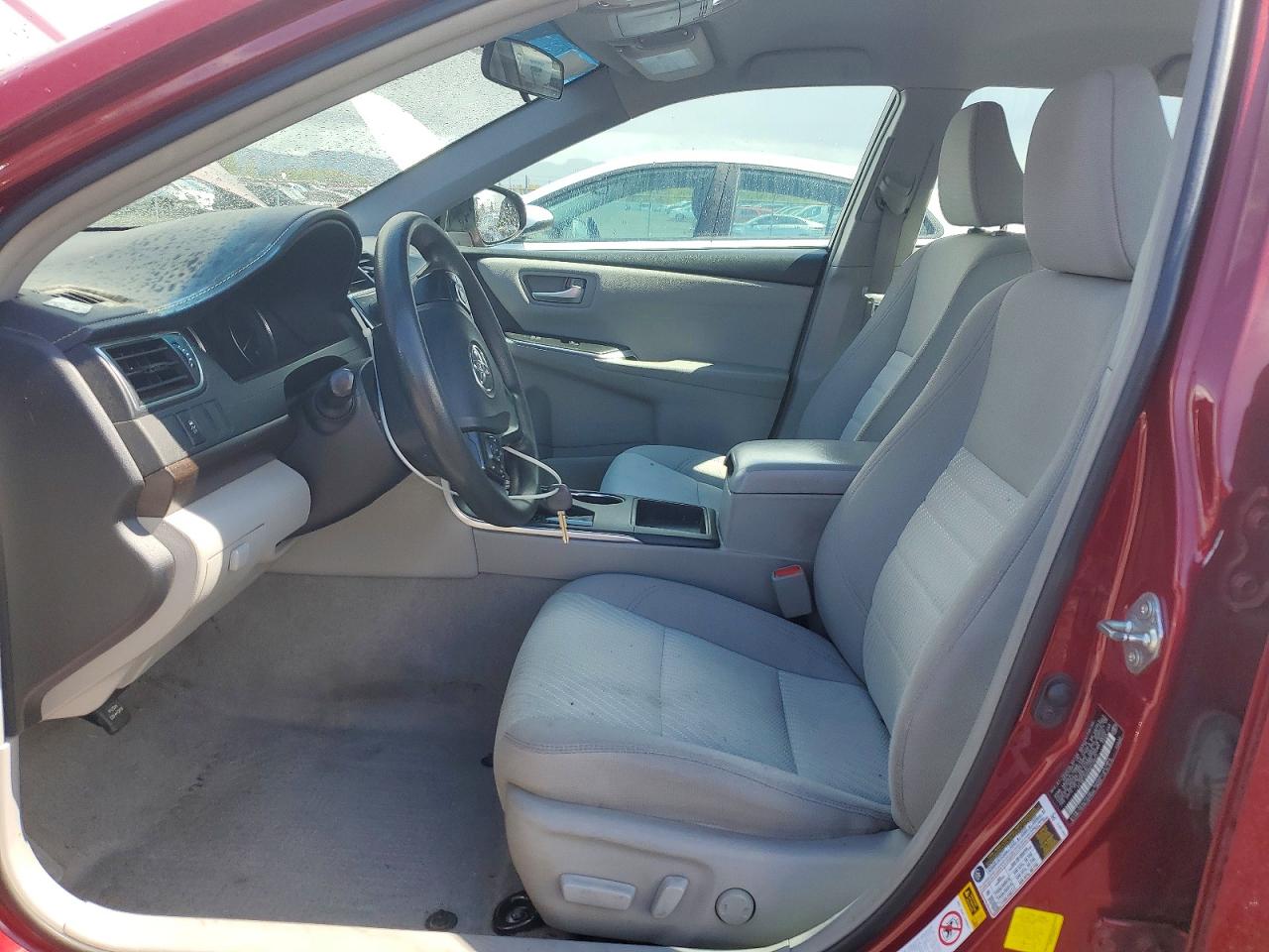 2016 TOYOTA CAMRY LE photo 13