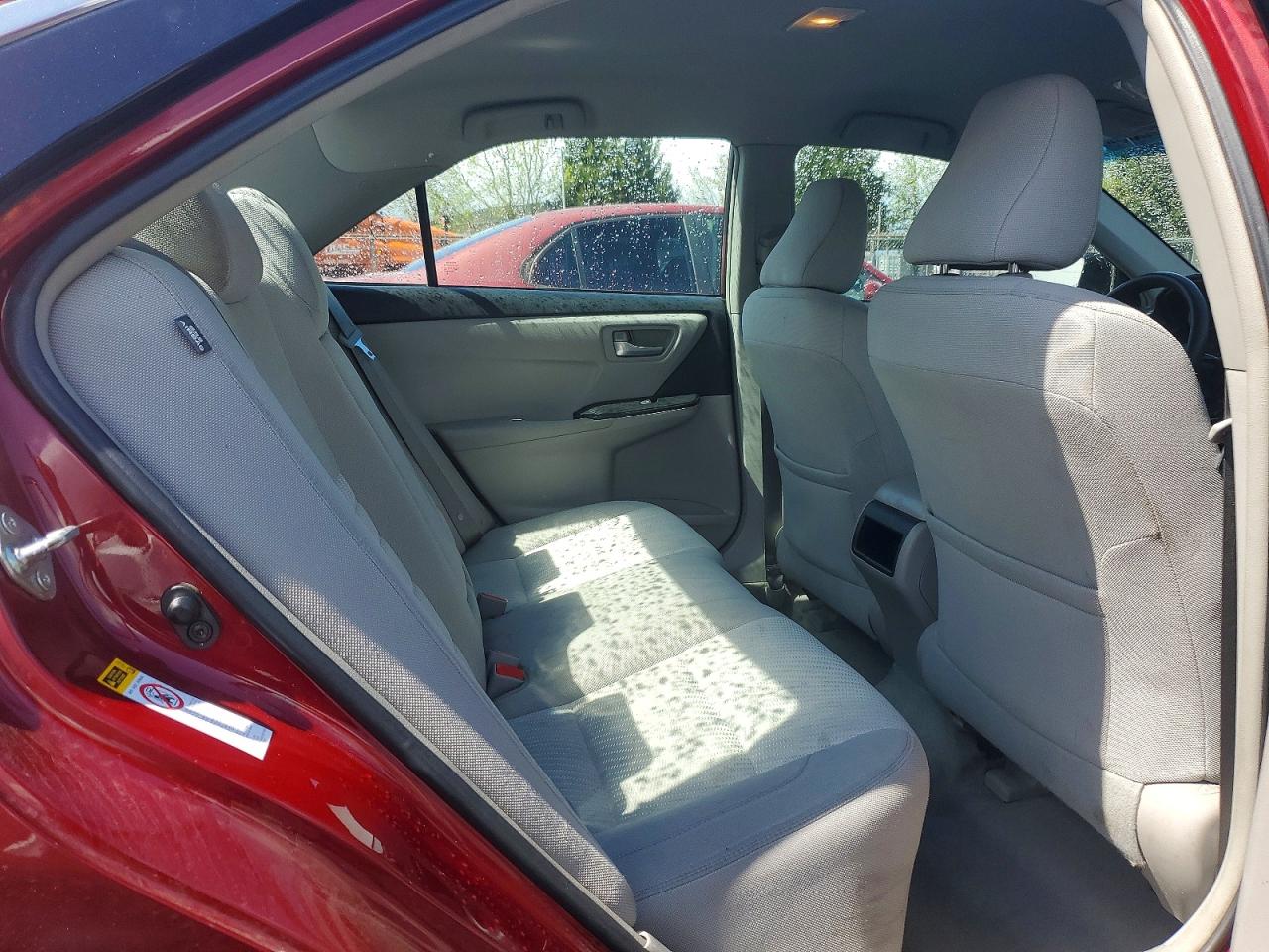 2016 TOYOTA CAMRY LE photo 19
