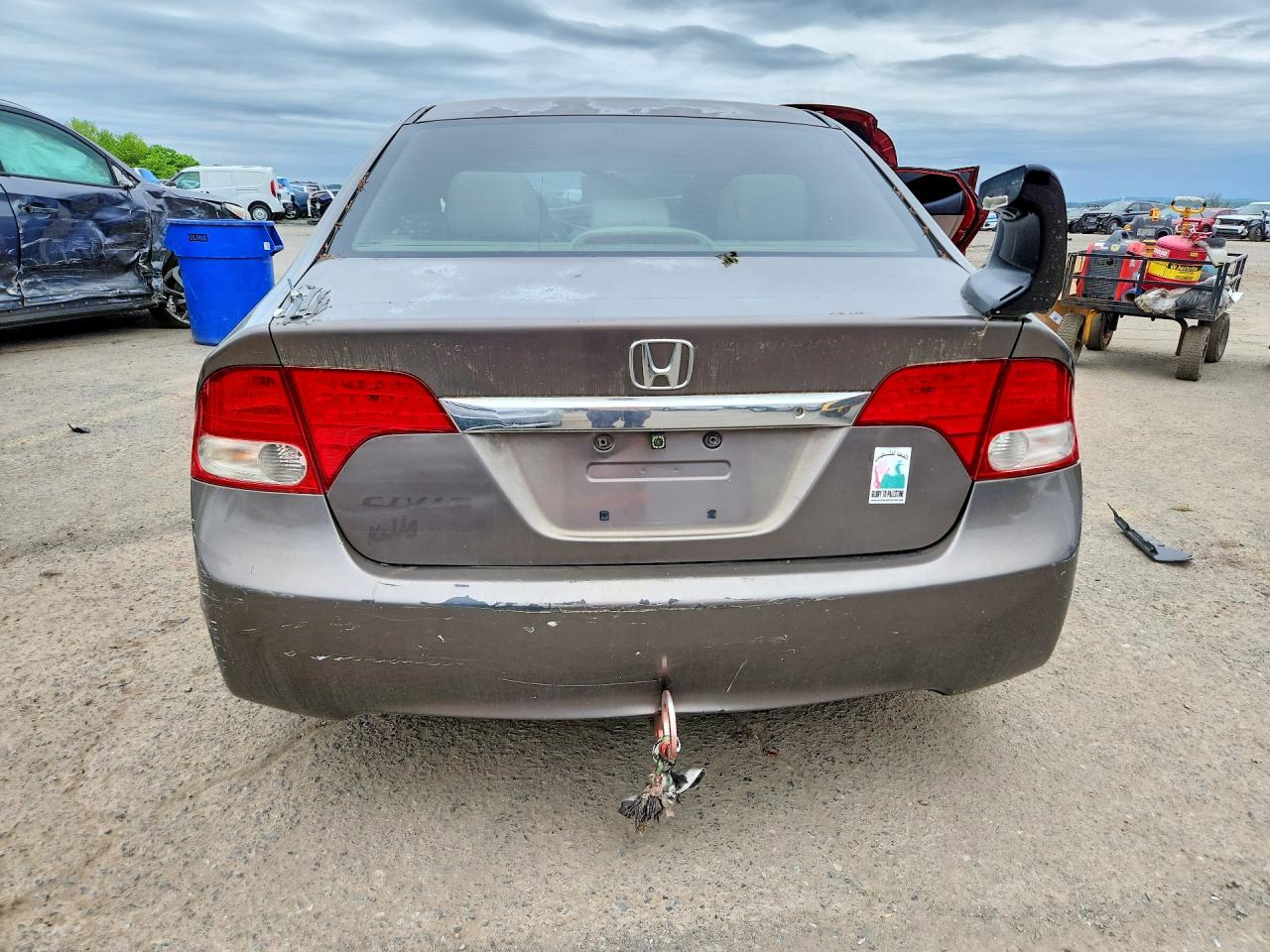 2011 HONDA CIVIC LX photo 11