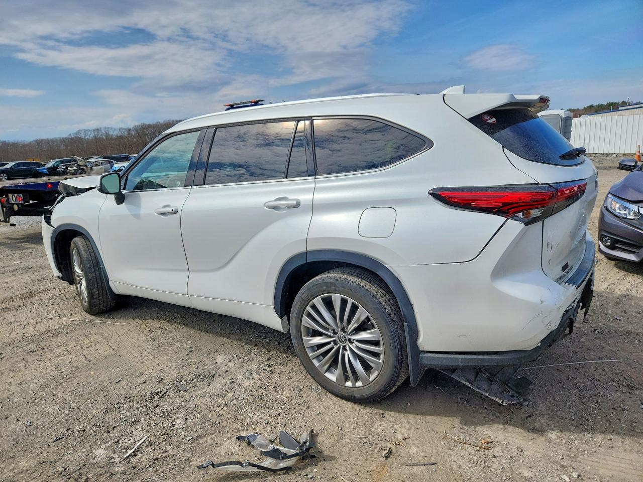 2022 TOYOTA HIGHLANDER PLATINUM photo 3