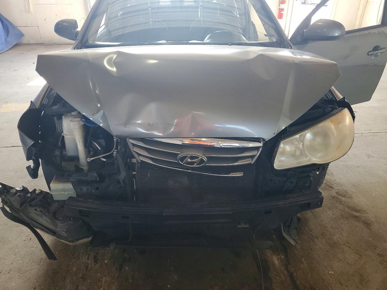 2010 HYUNDAI ELANTRA GLS photo 11