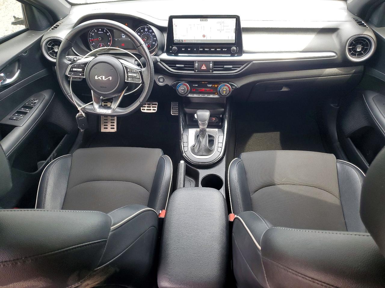 2023 KIA FORTE GT LINE photo 15