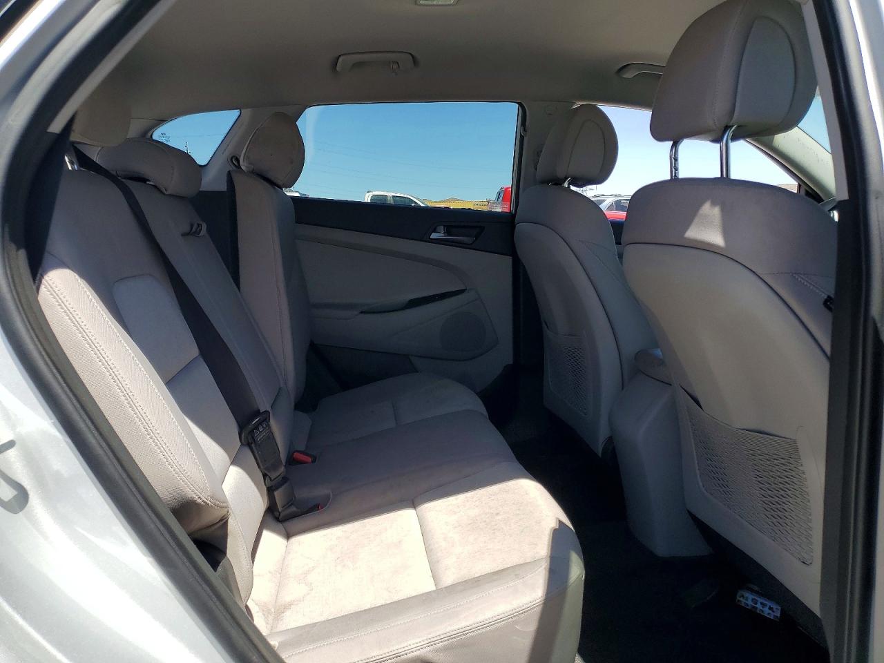 2016 HYUNDAI TUCSON SE photo 19