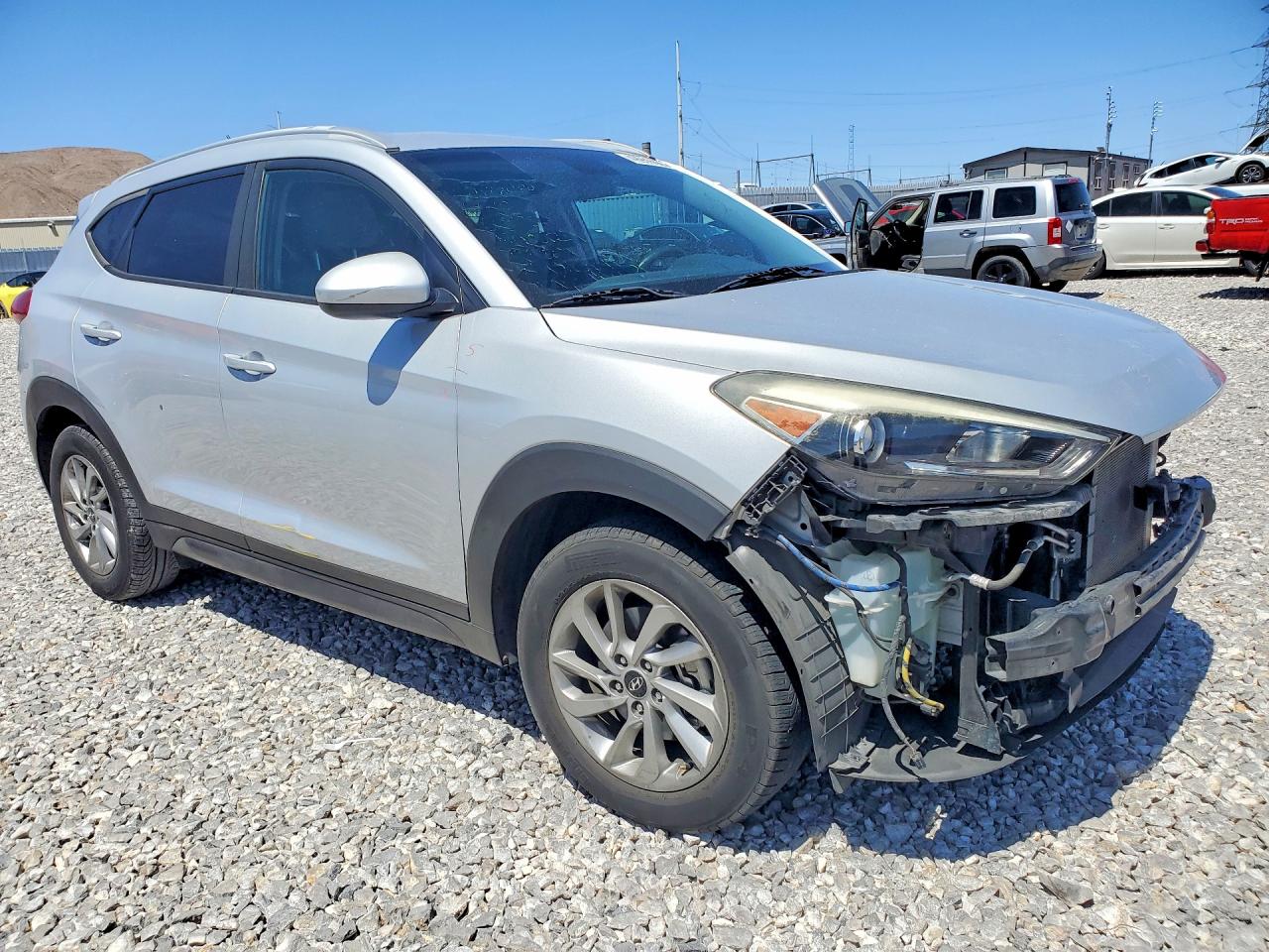 2016 HYUNDAI TUCSON SE photo 7