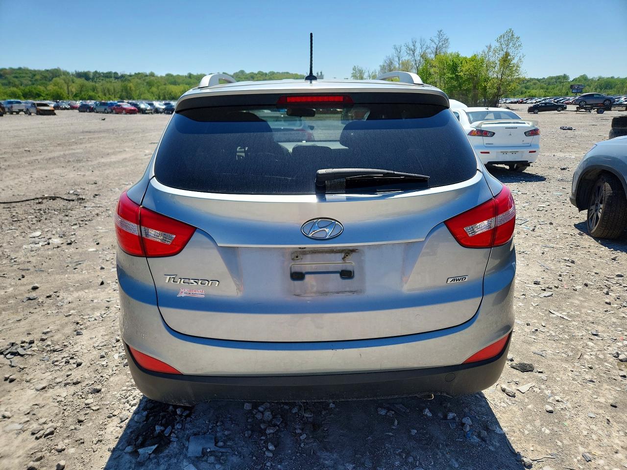 2015 HYUNDAI TUCSON SE photo 6