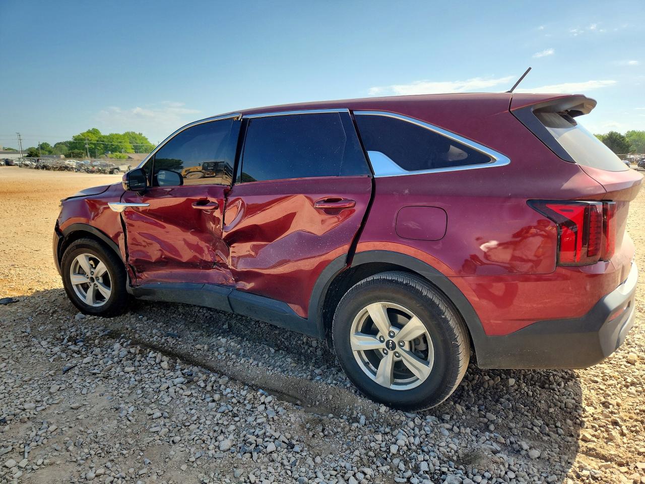 2022 KIA SORENTO LX photo 4