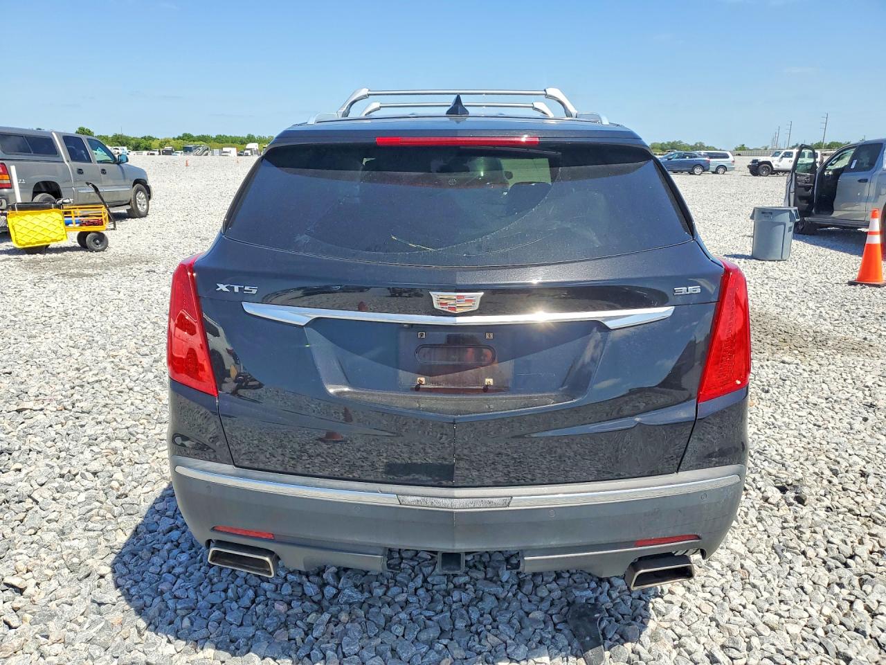 2017 CADILLAC XT5 LUXURY photo 16