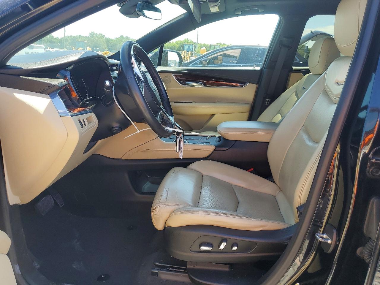 2017 CADILLAC XT5 LUXURY photo 19
