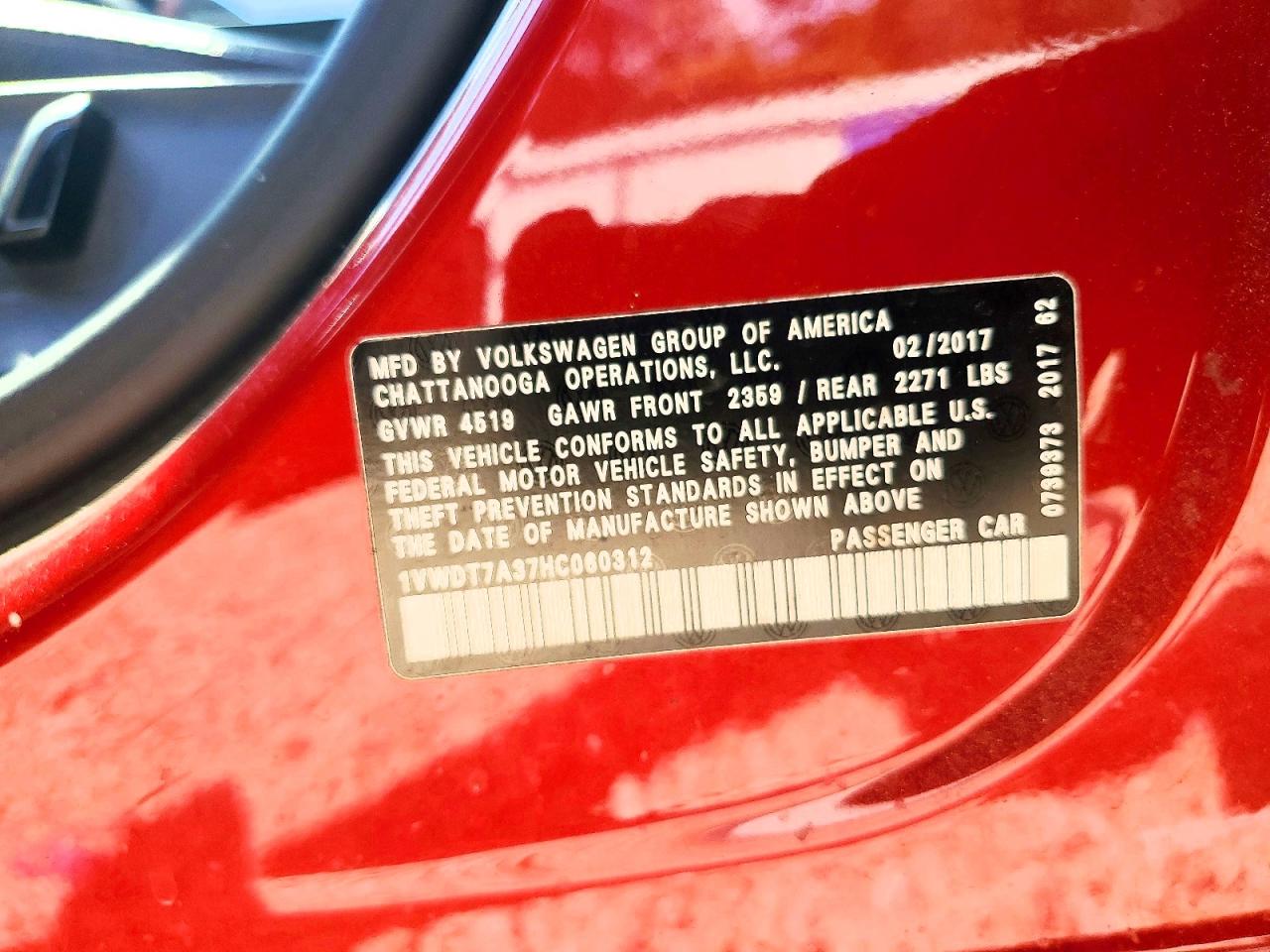 2017 VOLKSWAGEN PASSAT R-LINE photo 12