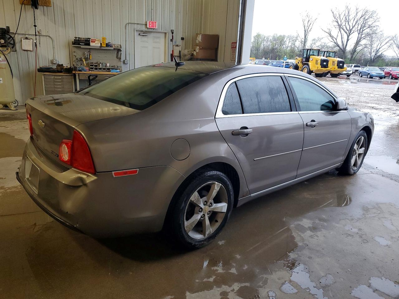 2011 CHEVROLET MALIBU photo 5
